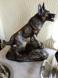 Escultura em bronze L.Carvin