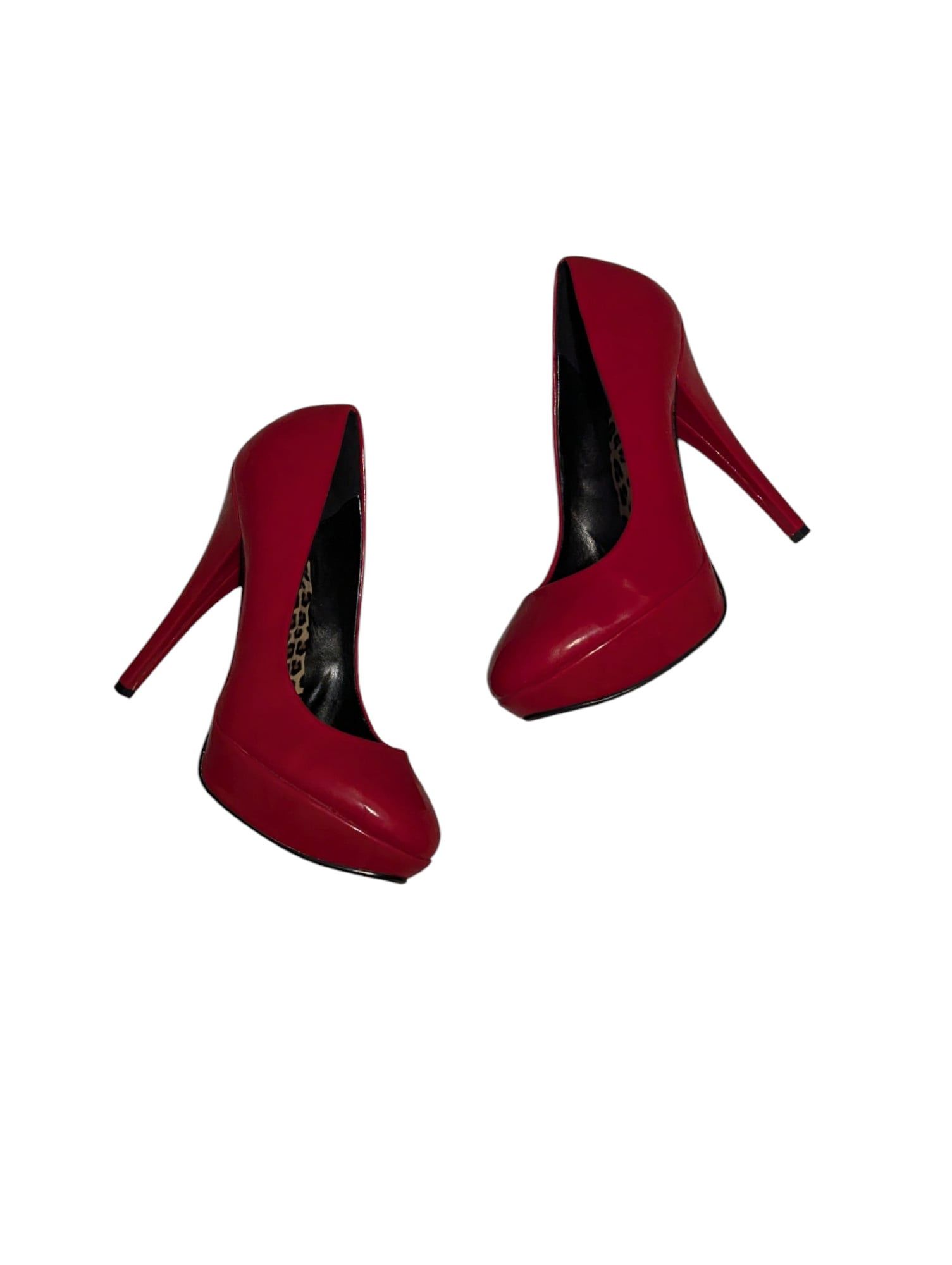 Buty na obcasie czerwona panterka firmy pleaser