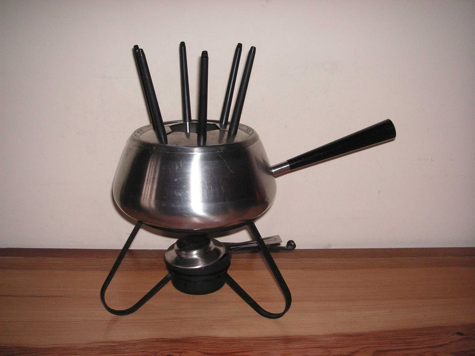 Fondue - Azul, Inox e Vermelho