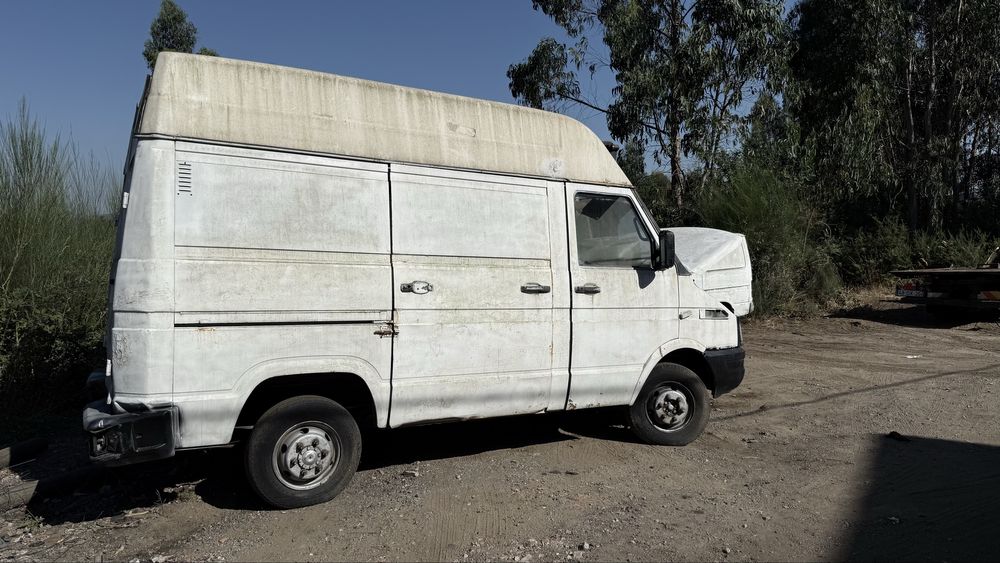 Iveco Daily 30-8 do ano de 1998 para peças.