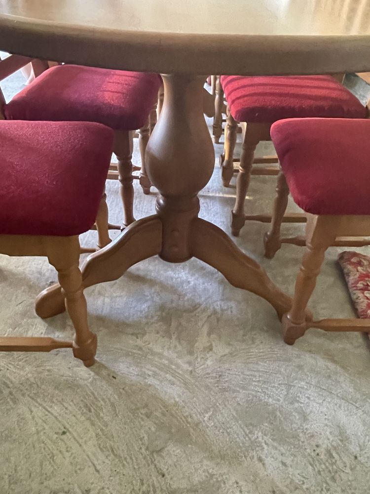 Продам деревяний стільці і стіл