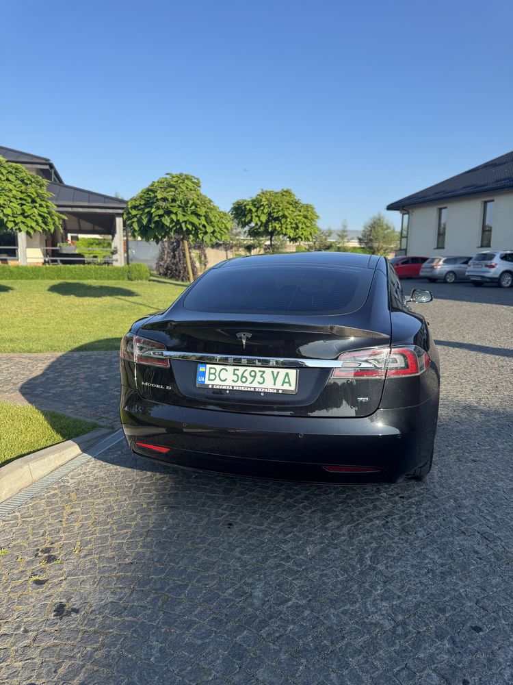Продам Tesla model S