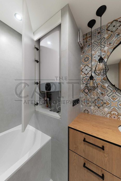 Продаж квартири з дизайнерським ремонтом, 3 спальні, Київ