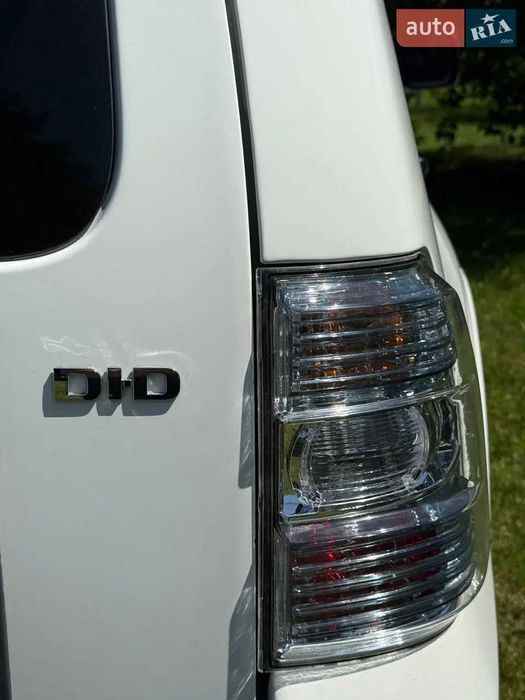 Mitsubishi Pajero Wagon 2012