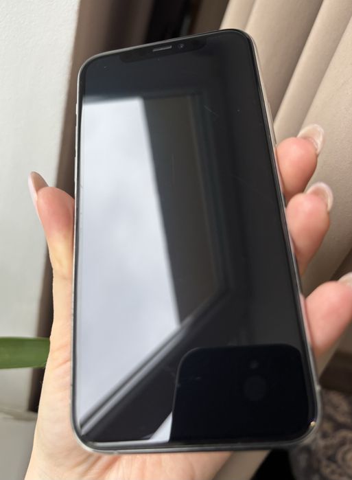 Телефон iPhone 11 Pro 64 Гб