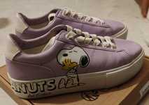 Tênis modelo Peanuts by Pull&Bear