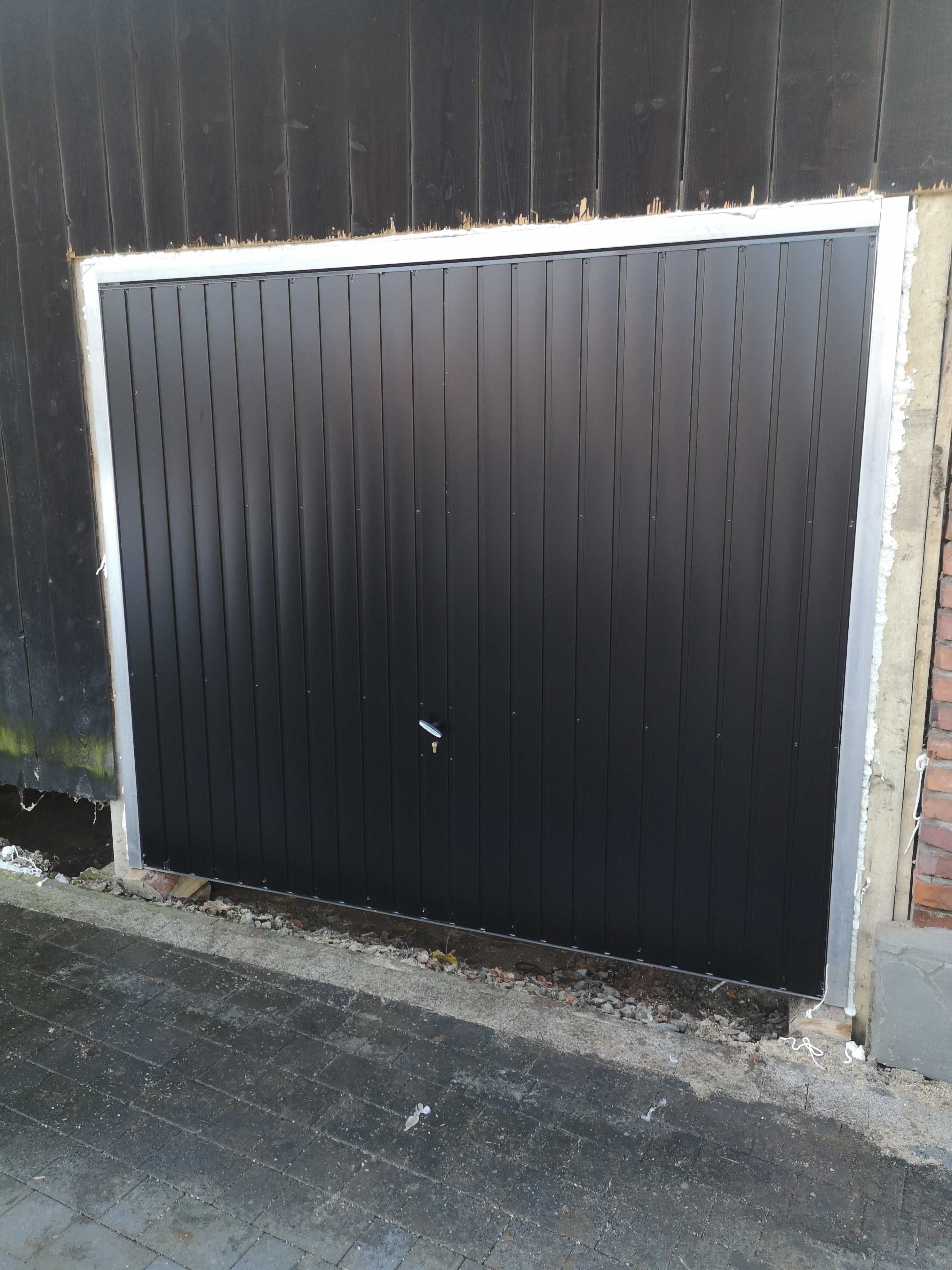 Brama garażowa uchylna 3000x2100 antracyt brąz czarna uchył