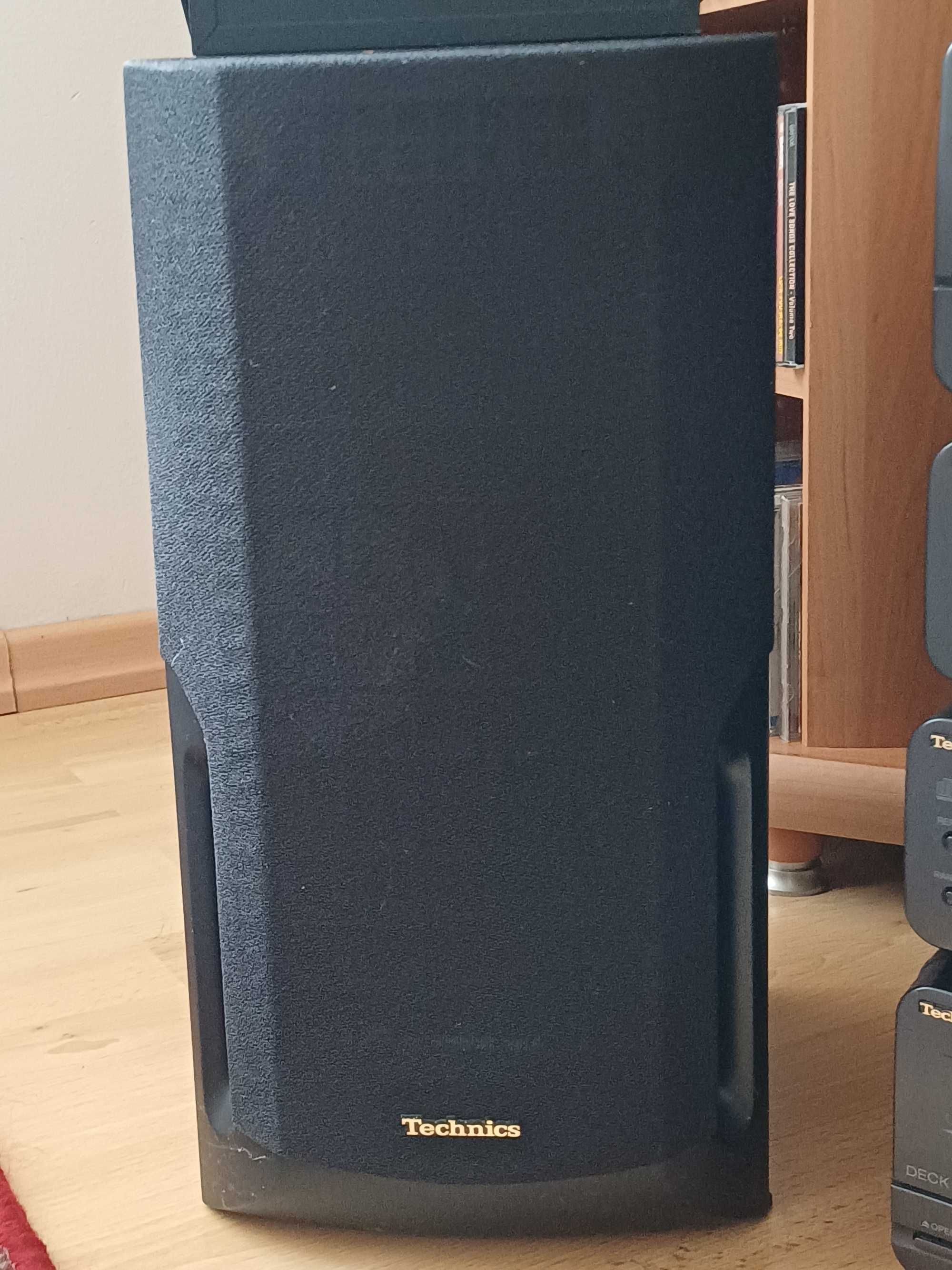 Sprzedam wieżę Technics SE-CH510 – 4 elementy + 2 głośniki + pilot