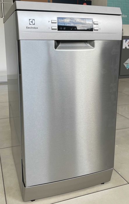 Продам посудомийну машину Electrolux