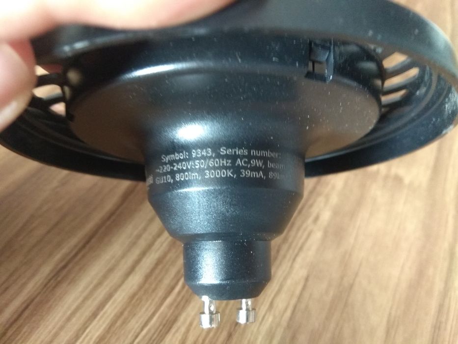 Żarówka GU10 800lm 9W 3000K