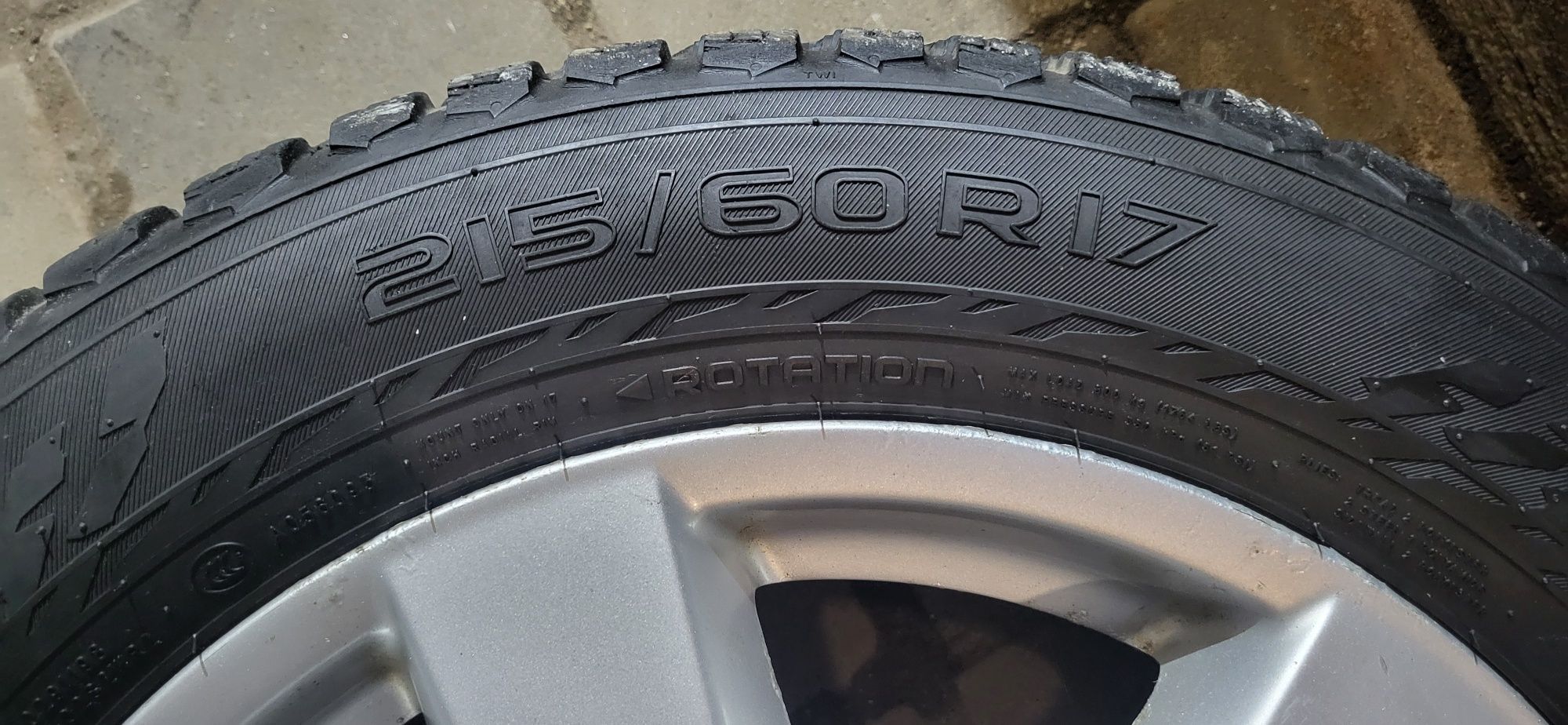 Оригінальні колеса диски 5x114.3 45ET Nissan X-Trail Qashqai