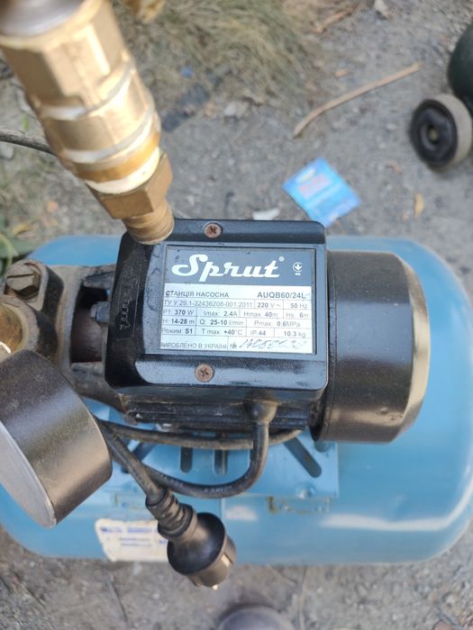 Насосная станция бу. Рабочая с кранами,и фильтром бак 50 литров