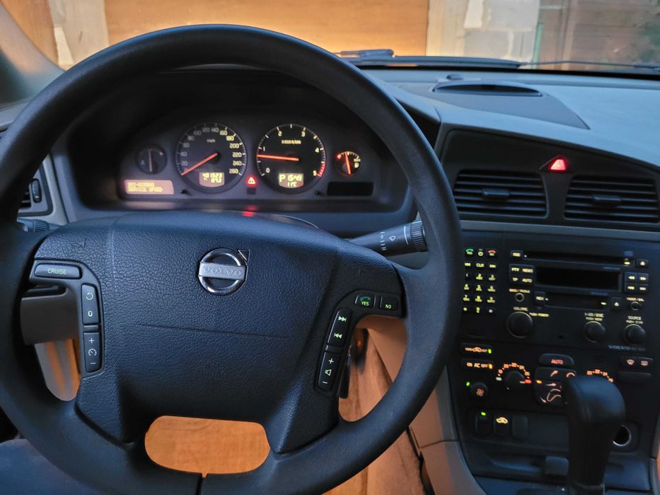 Sprzedam volvo v70 kombi 2.4 d5 163 km 2003r