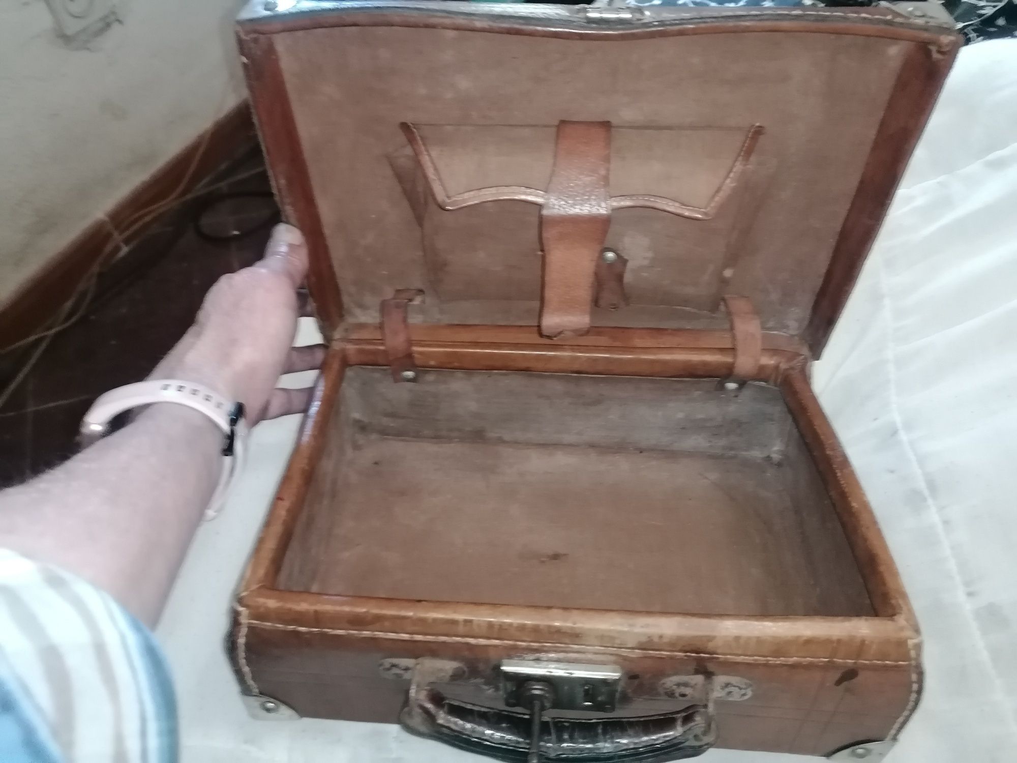 Suitcase de couro dos anos de 1920. Vintage