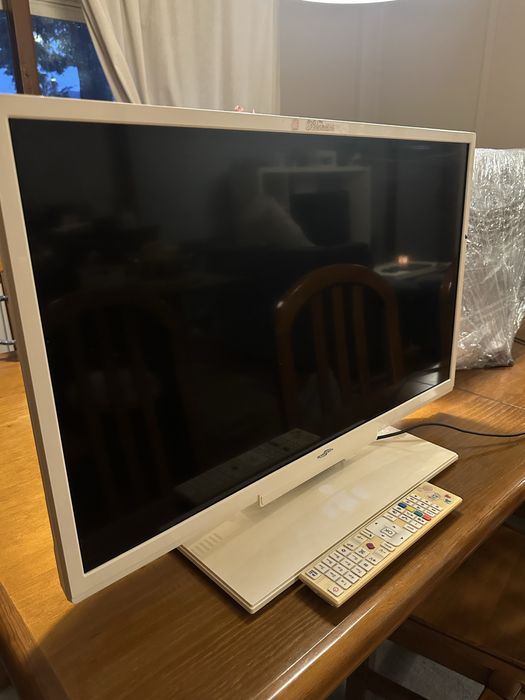 Televisao branca 61cm