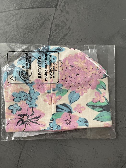 Czapeczka obustronna