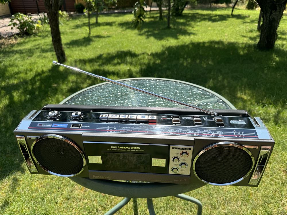Продам магнитолу Panasonic RX-F4F