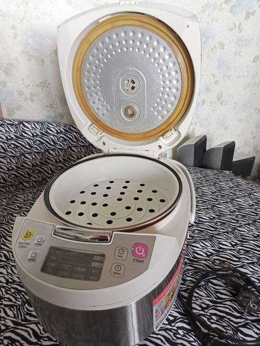 Мультиварка Redmond RMC-M4500