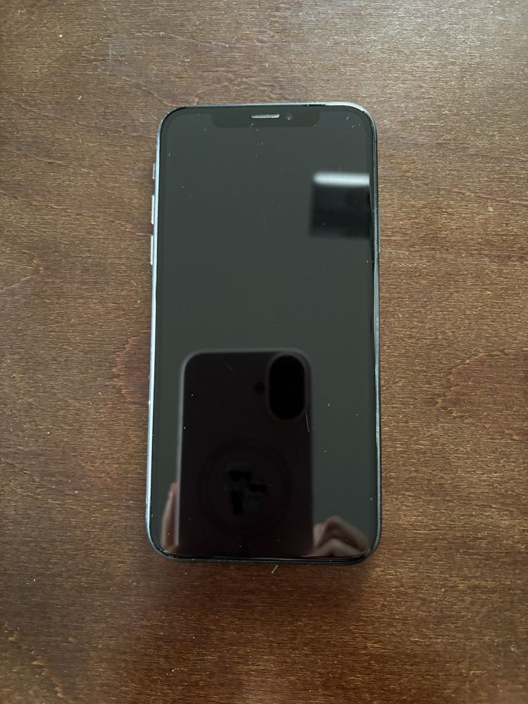 iPhone X 64GB czarny