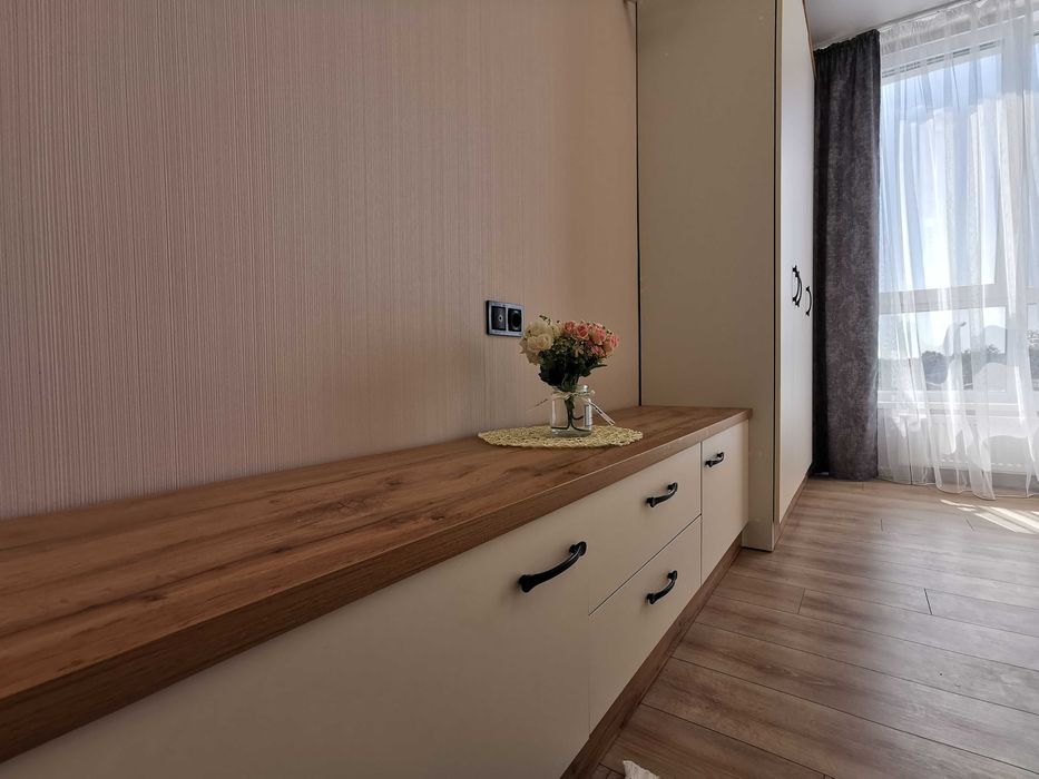 Сучасна 1-кімнатна квартира з технікою та меблями RD