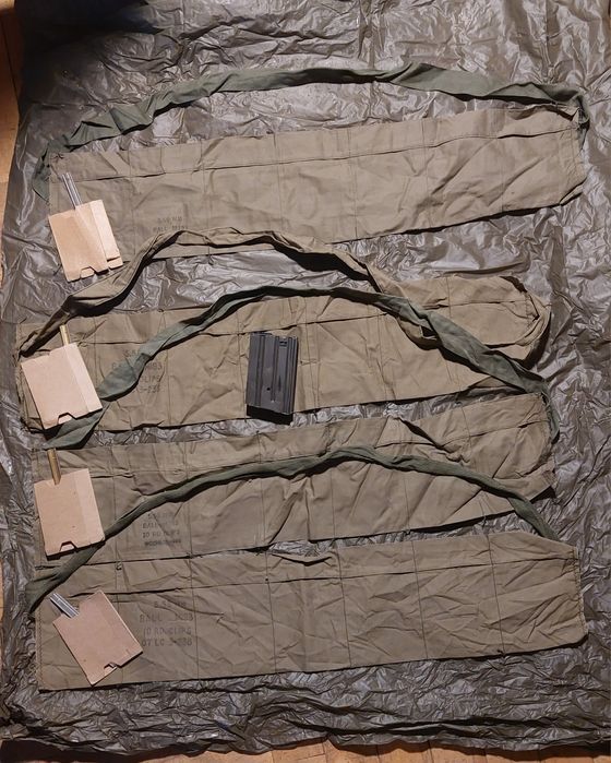 Bandoliery dla M16 Nam era