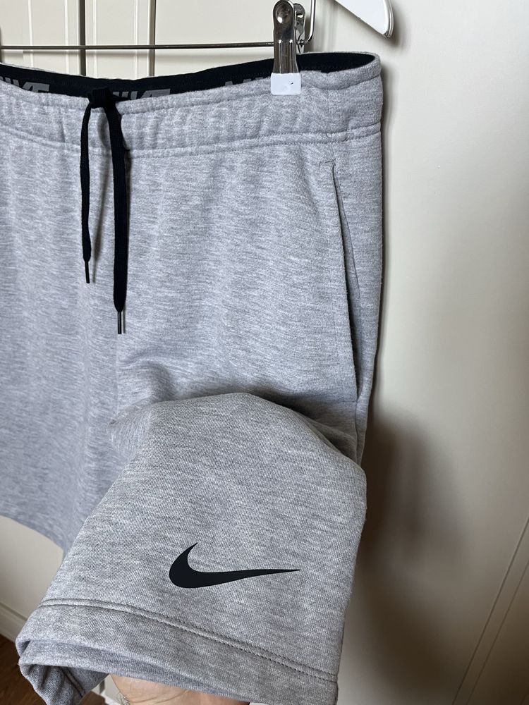 Чоловічі спортивні шорти Nike (L розмір, Оригінал)