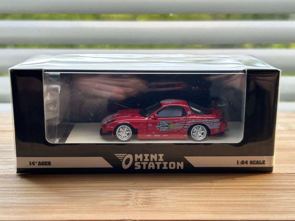 Mini Station Mazda RX-7 Szybcy i wsciekli z figurka 1:64