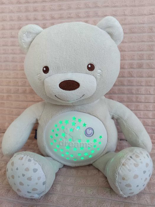 Miś Chicco z projektorem