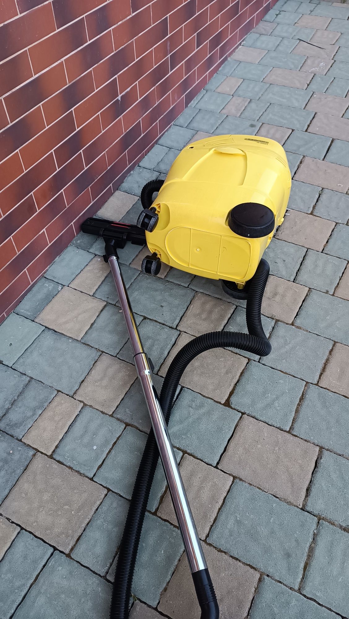 Пелесос KARCHER .