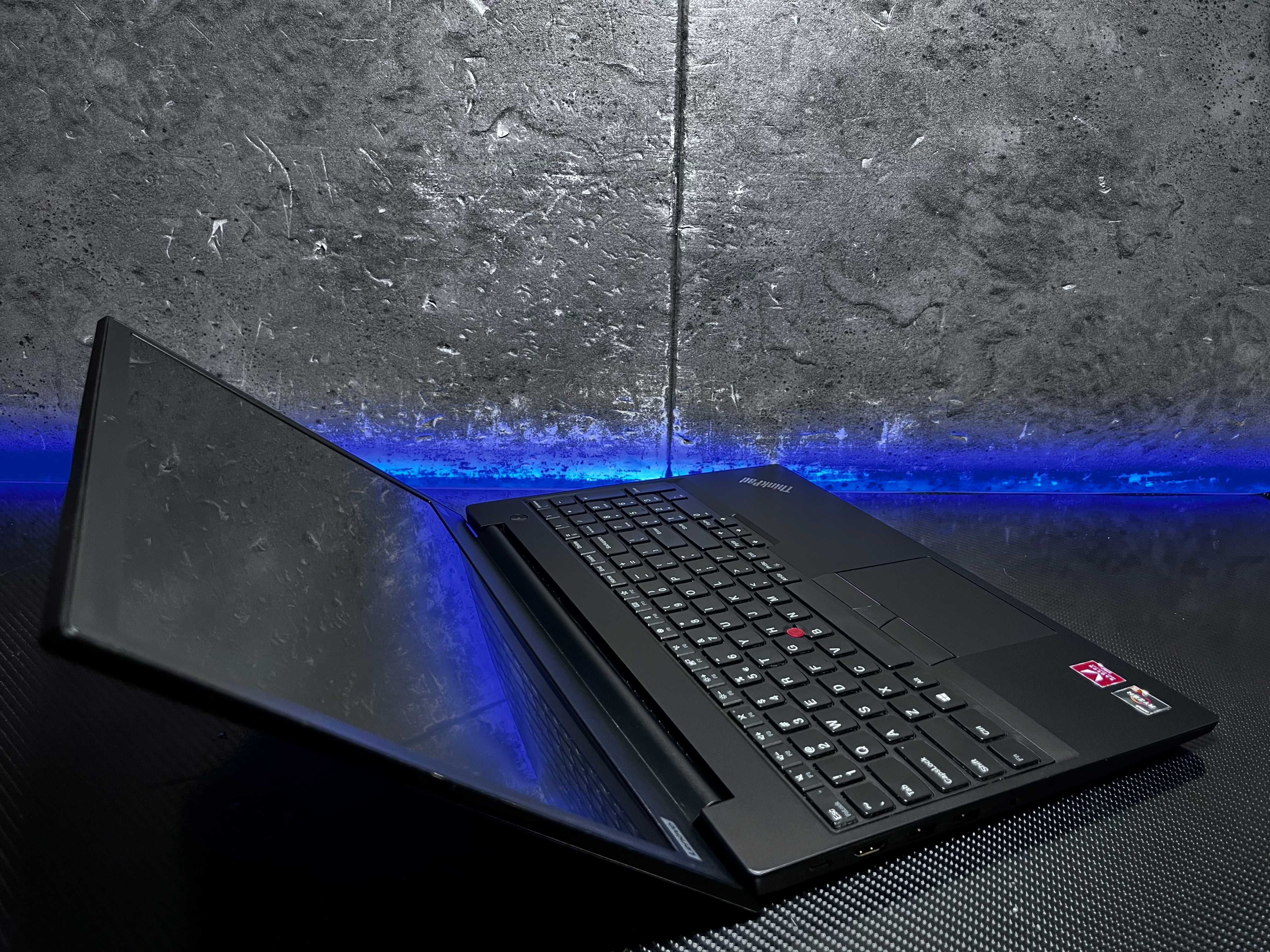Lenovo ThinkPad E595 | FHD | Ryzen 5 3500U | 16GB DDR4 256GB SSD | W11