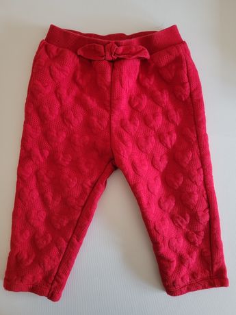 Czerwone spodnie dresowe H&M 86 w serduszka