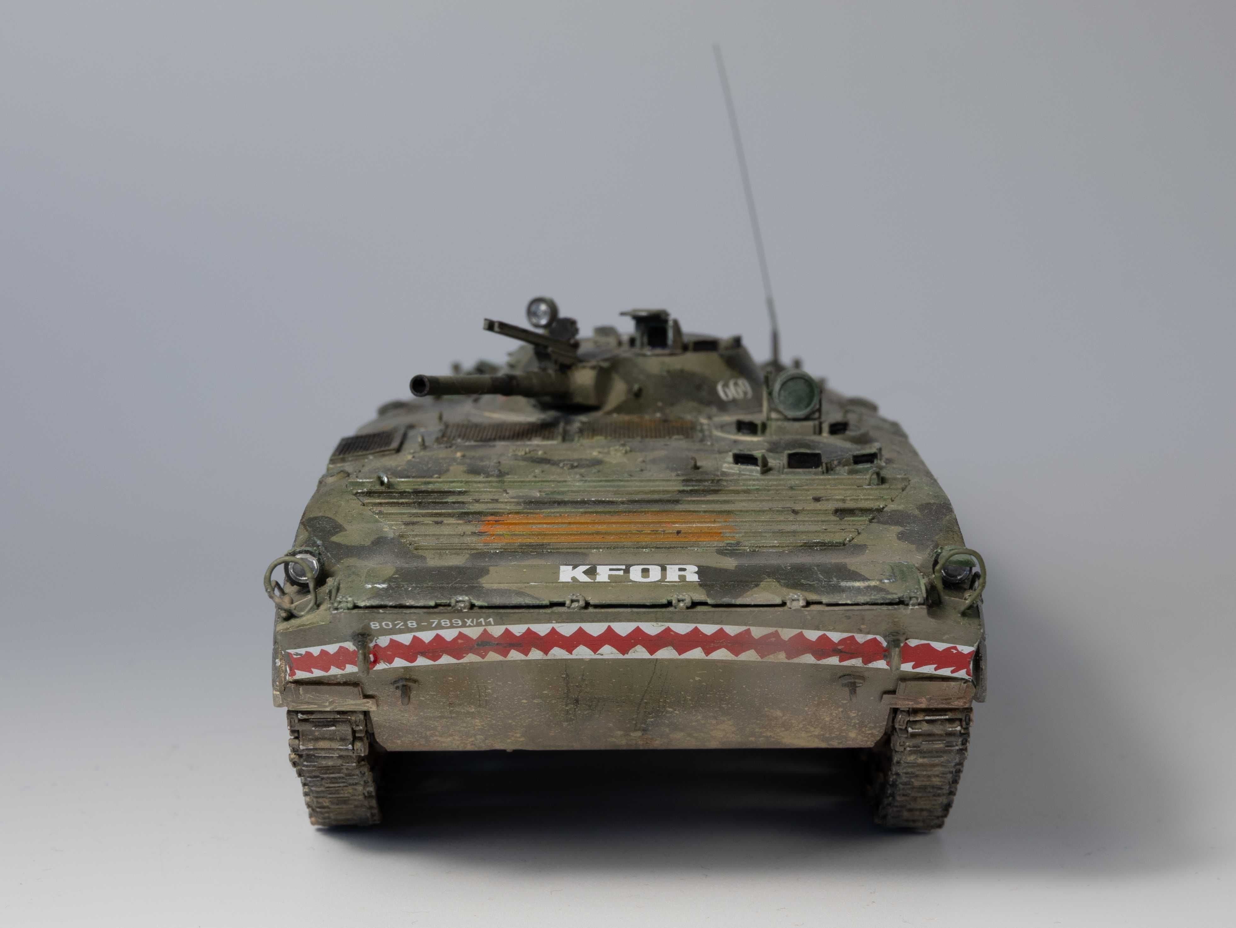 KFOR BMP 1 Trumpeter 1:35