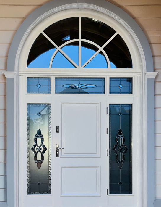 Drzwi zewnętrzne dębowe