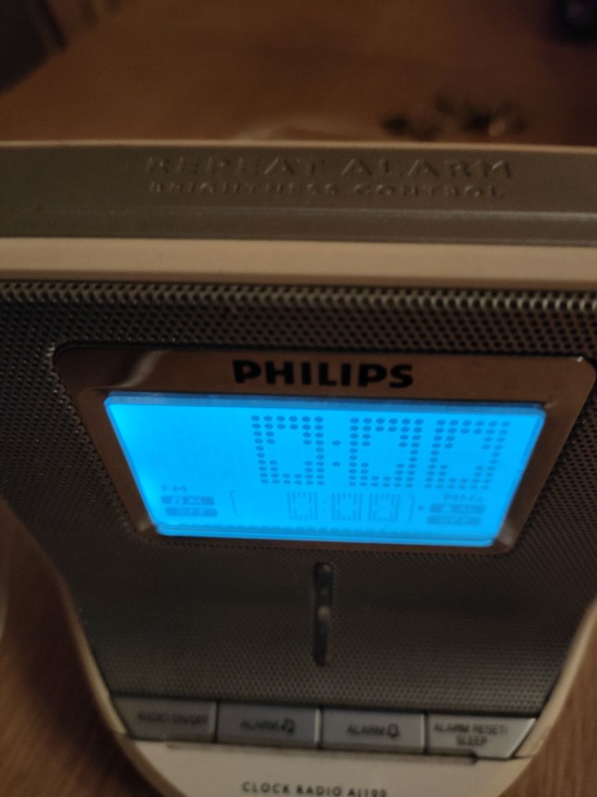 Radiobudzik Philips AJ100/12