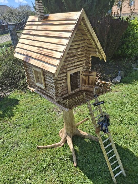 Хатинка декоративна з дерева.