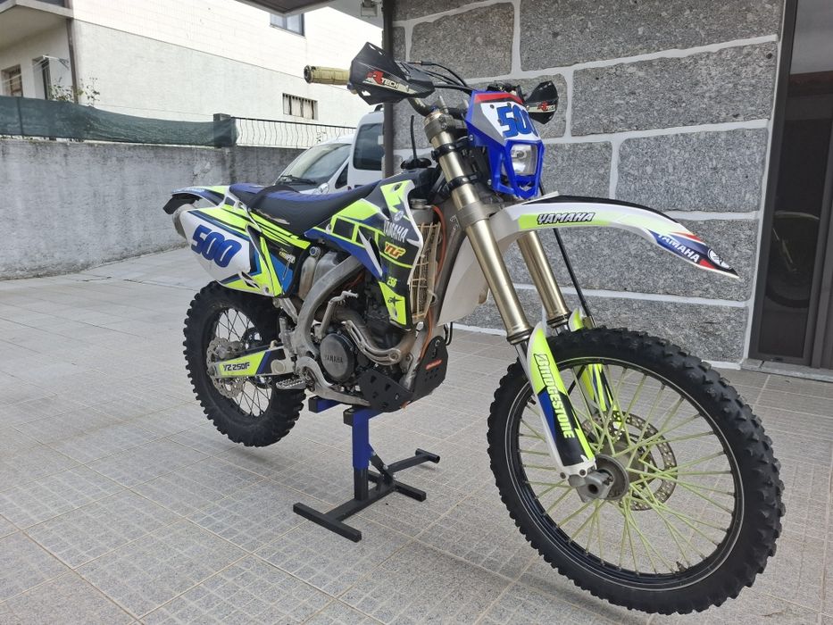 Yamaha yzf 250 matriculada