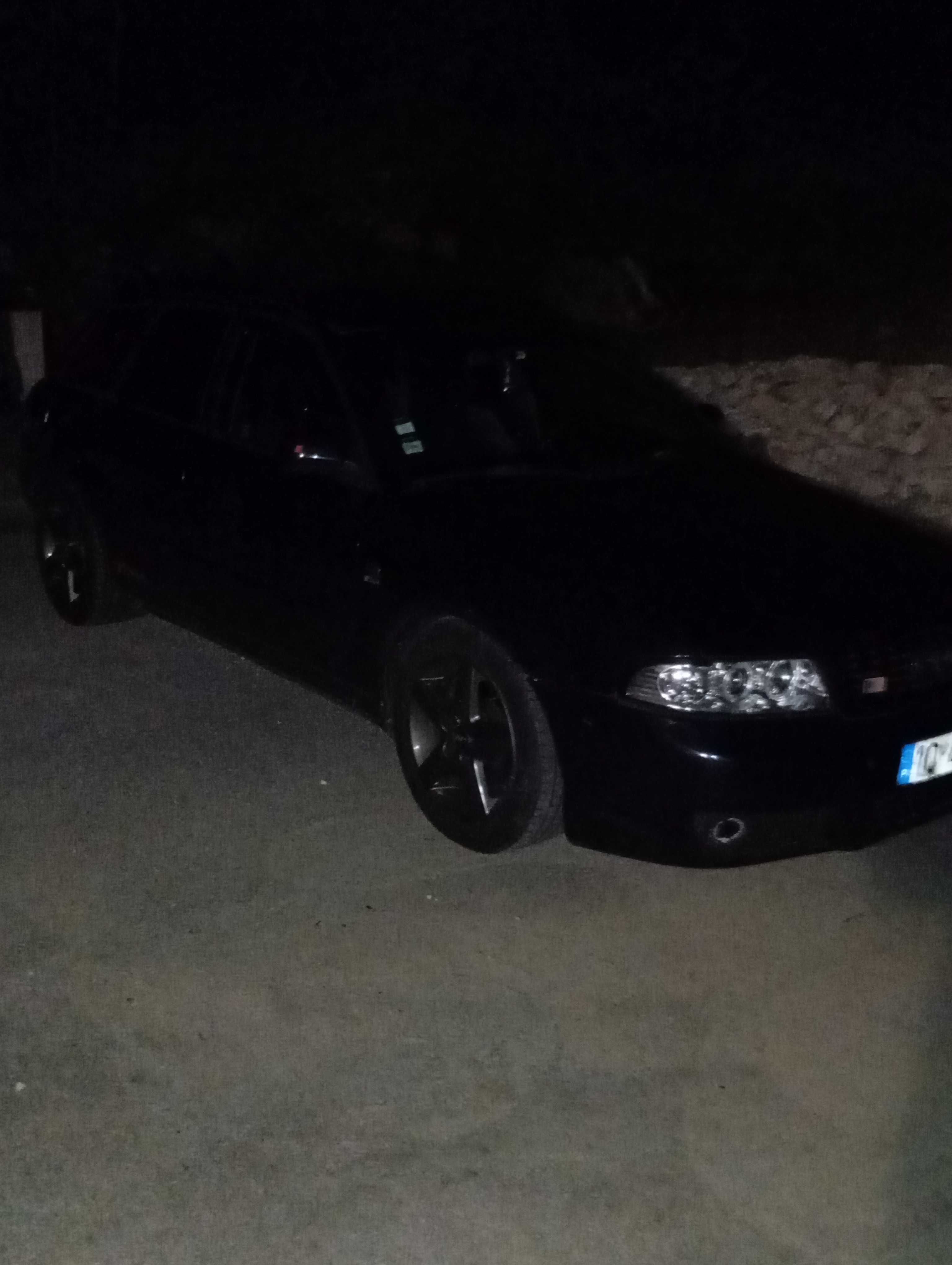 Audi A4 B5 – 2000 – Gasolina 
Valor negociável.