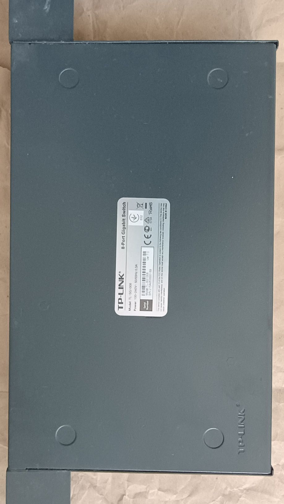 Продам комутатор TP LINK TL-SG1008