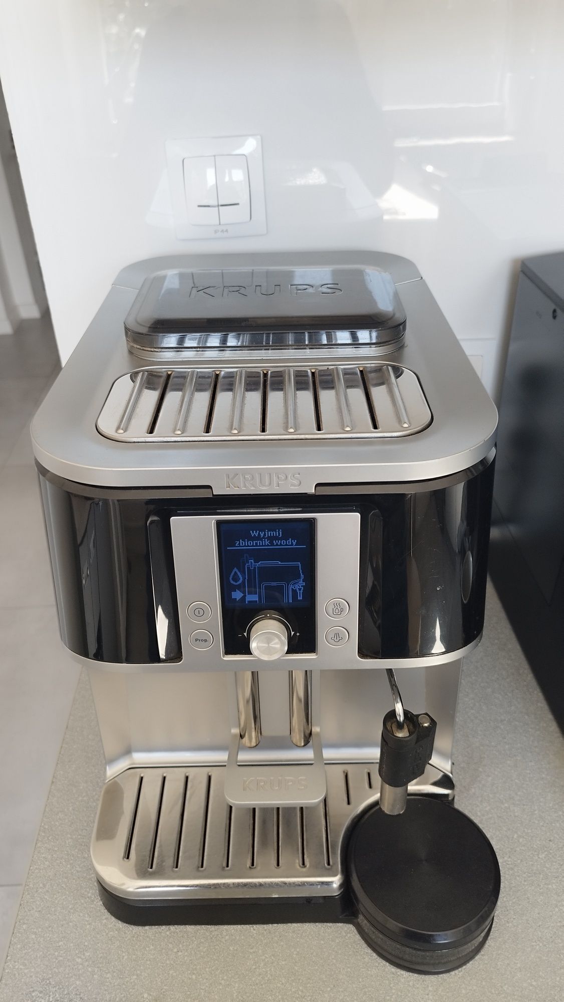 Ekspres automatyczny do kawy Krups AE 8300