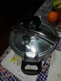 Panela de pressão Celar 4,5L