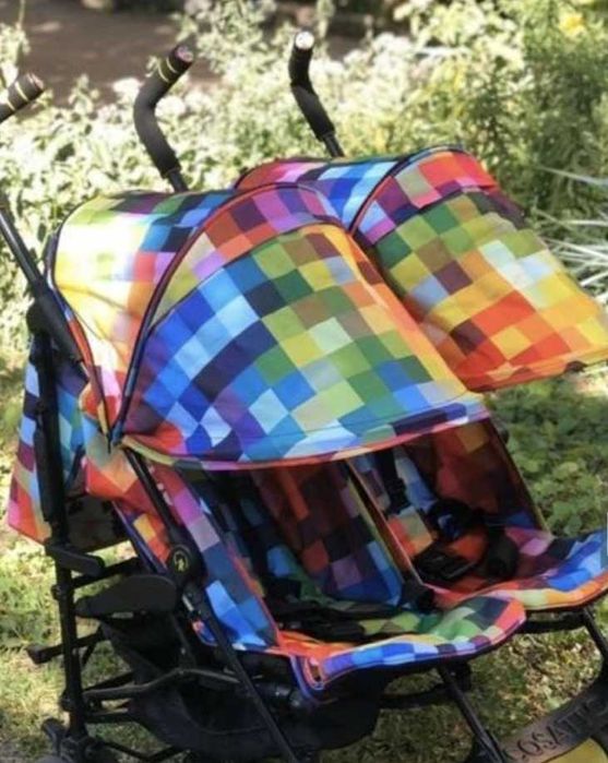 Прогулянкова коляска