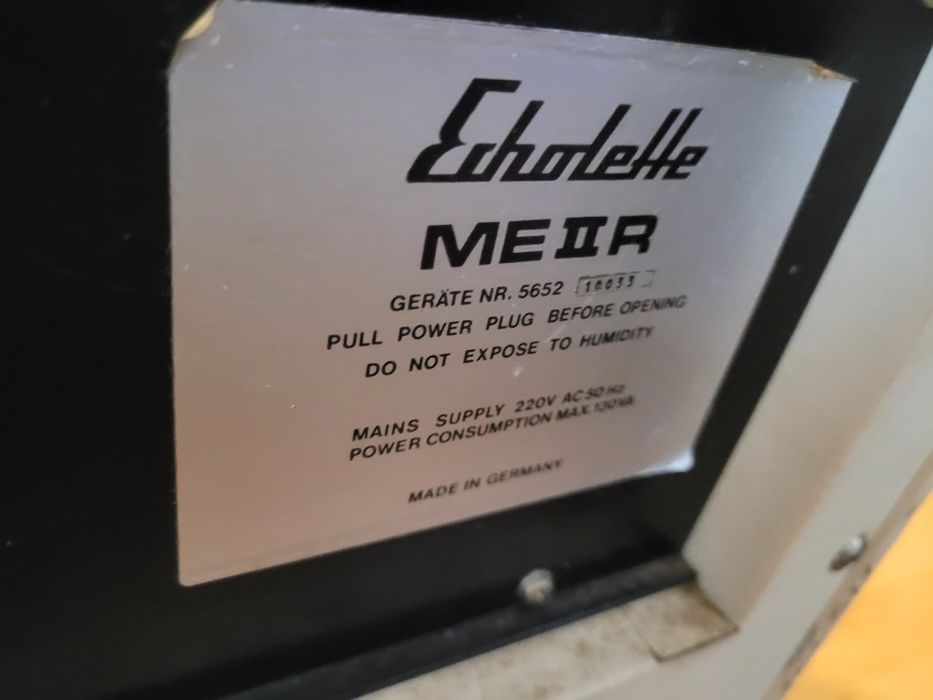 Oryginalne organy estradowe WLM plus głośniki Leslie Echolette .