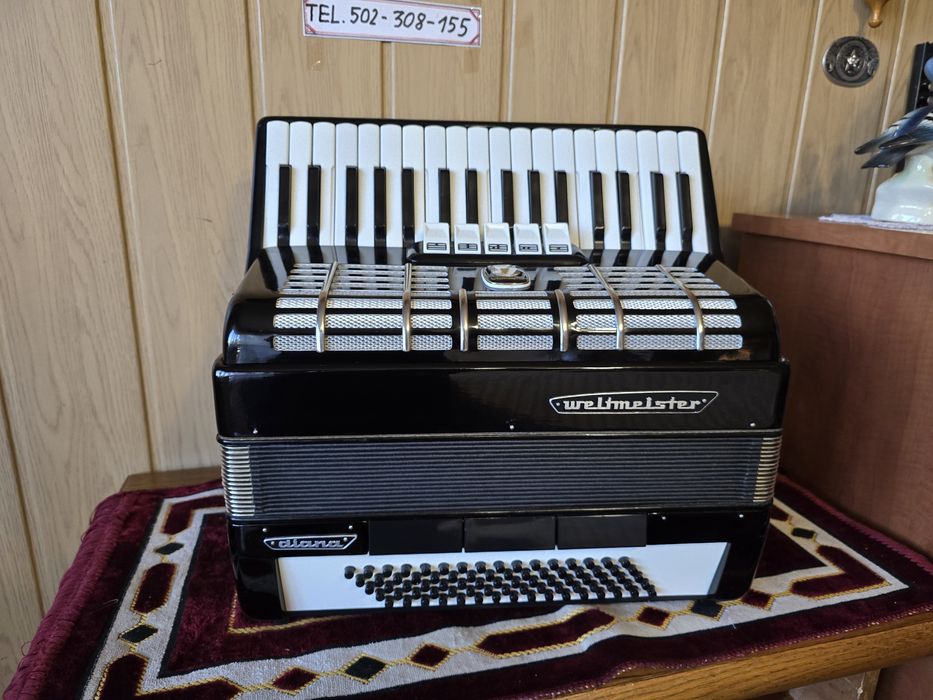 Akordeon Weltmeister Diana 80bas trzy chóry