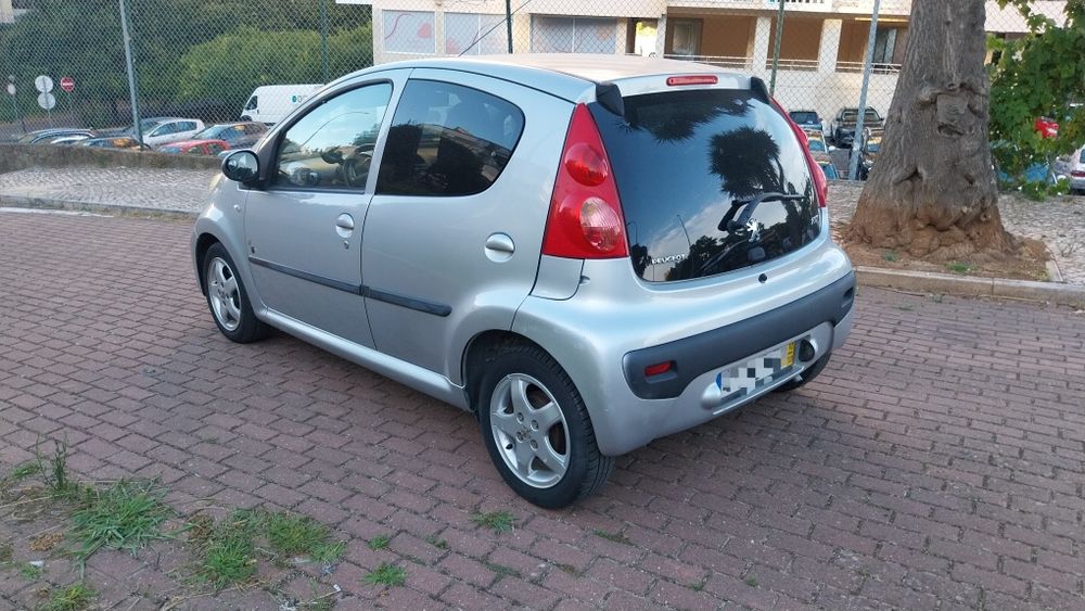 Peugeot 107 Black & Silver Edition 1.0i 5p 2012
