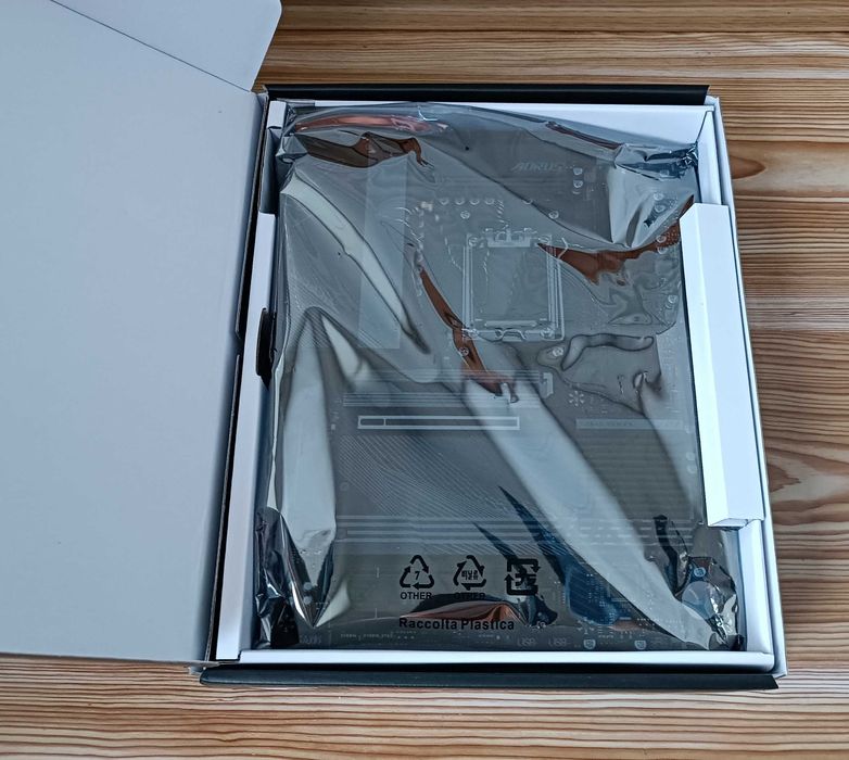 Материнская плата Gigabyte B650 Aorus Elite AX V2