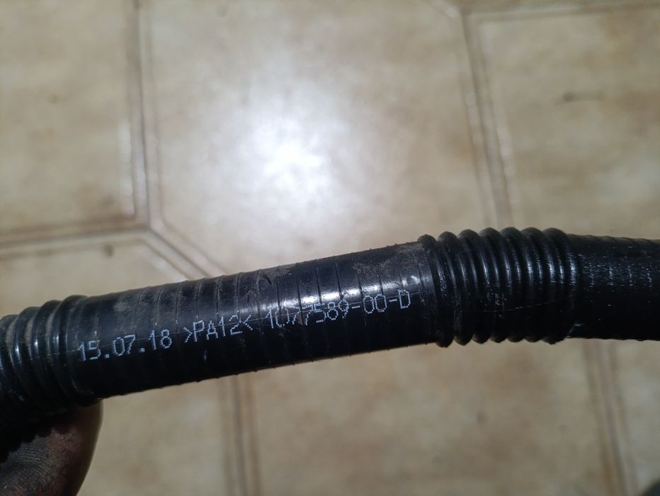 Патрубок охолодження Тесла 3 трубки антифризу кондиціонера