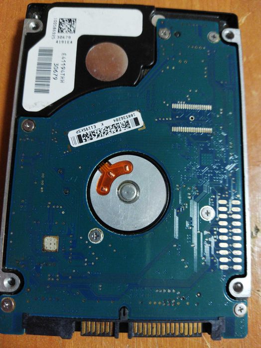 Два жорстких диска на 1 ТБ і на 350 ГБ