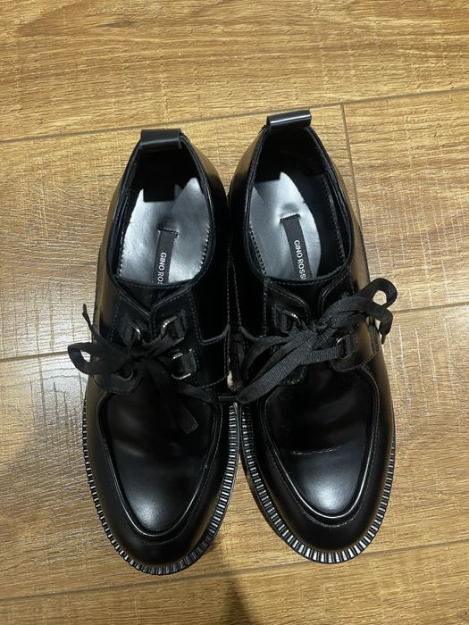 Лофери gino rossi