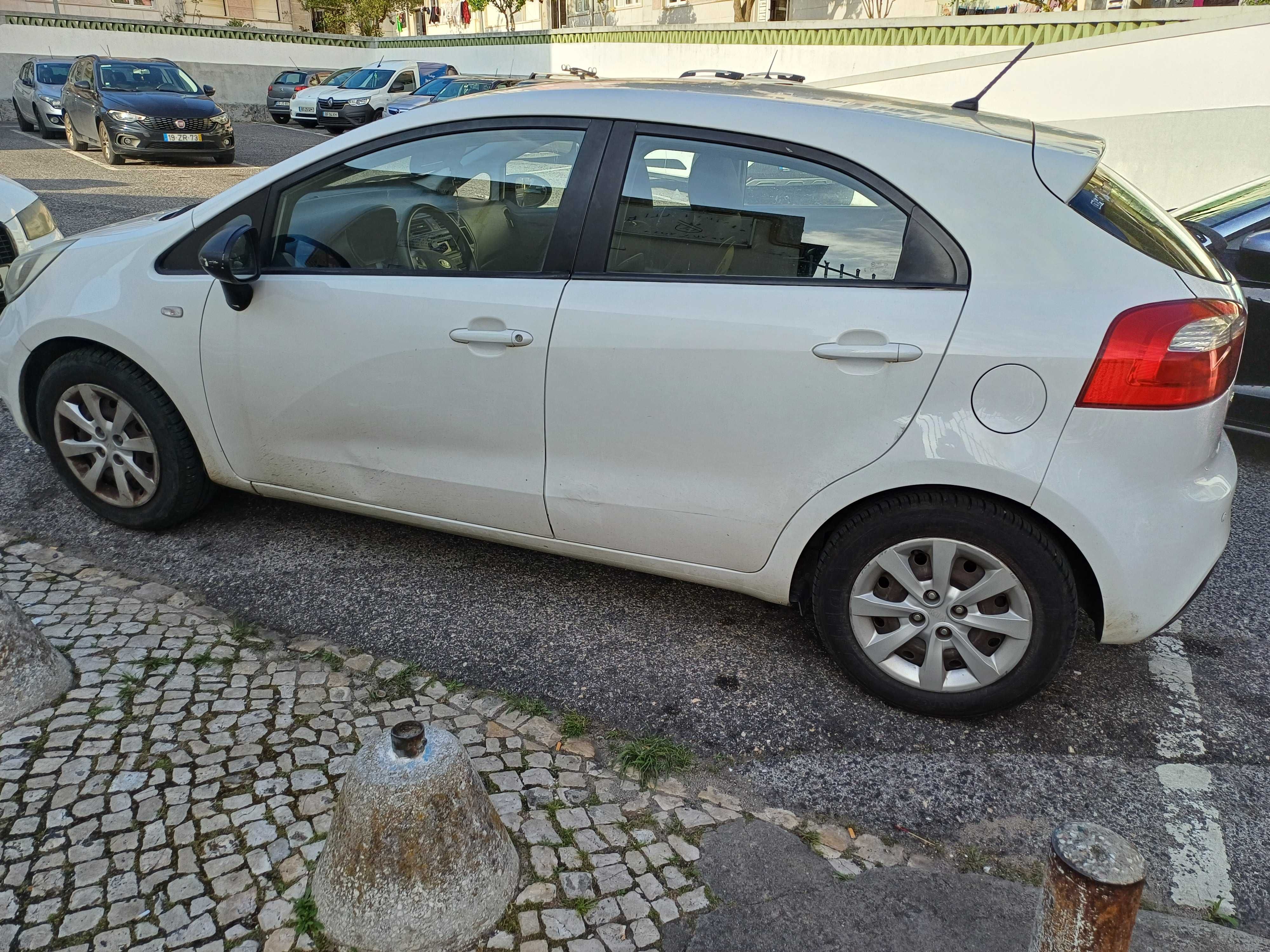 Kia rio Dezembro negociável