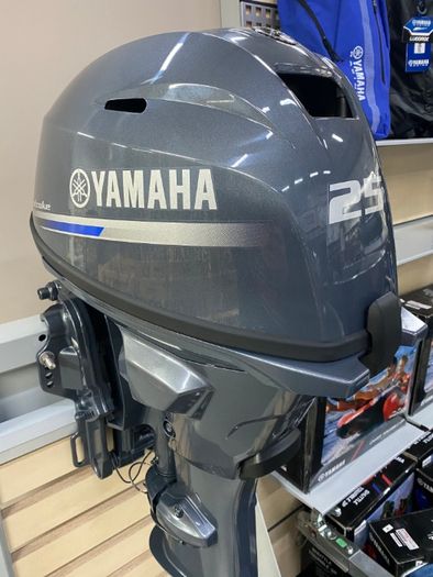 Yamaha silnik zaburtowy F25GETL sterowany przez manetkę. Dealer Gorzów